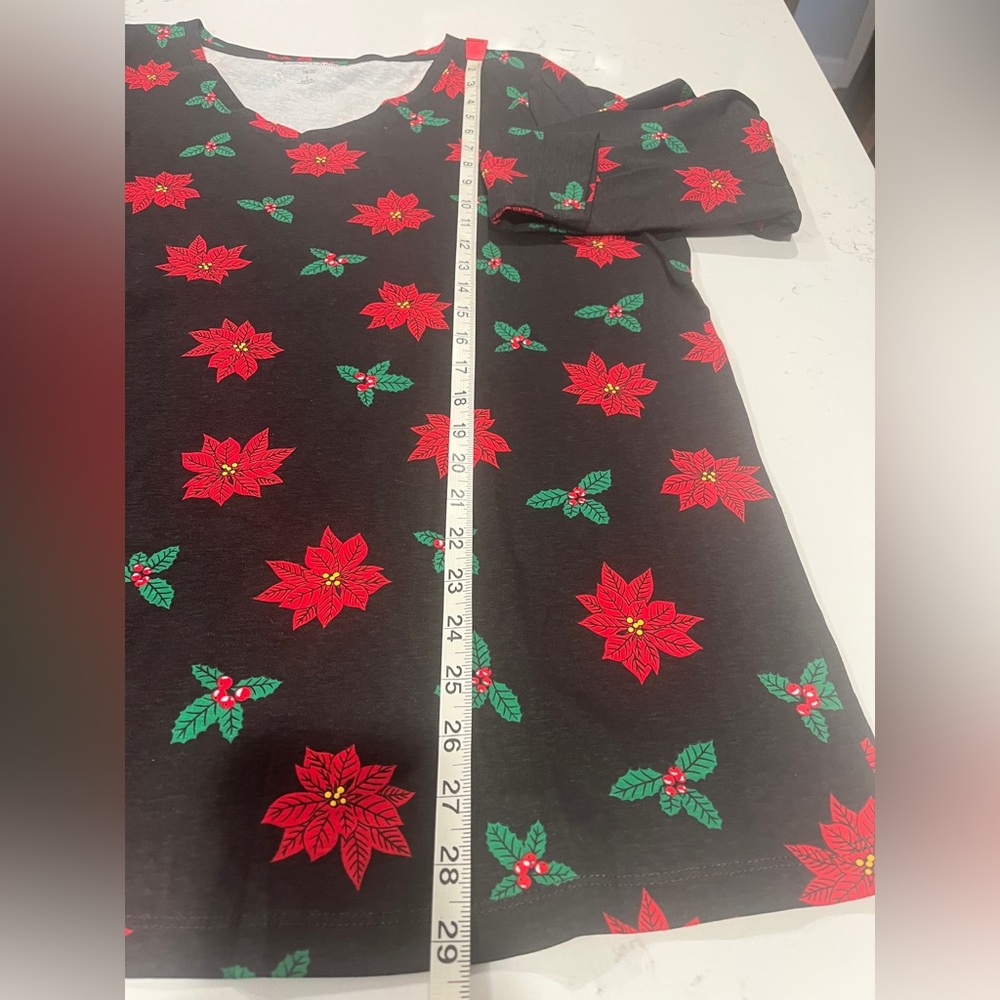 🎄Cute Top! - Picture 7 of 8